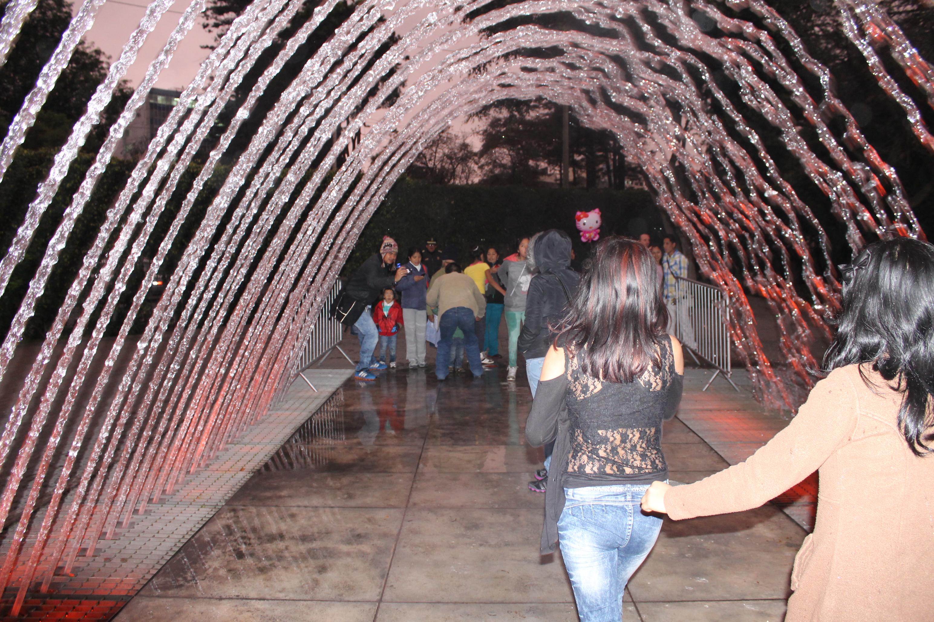 Circuito Mágico Del Agua Tunnel Of Surprises