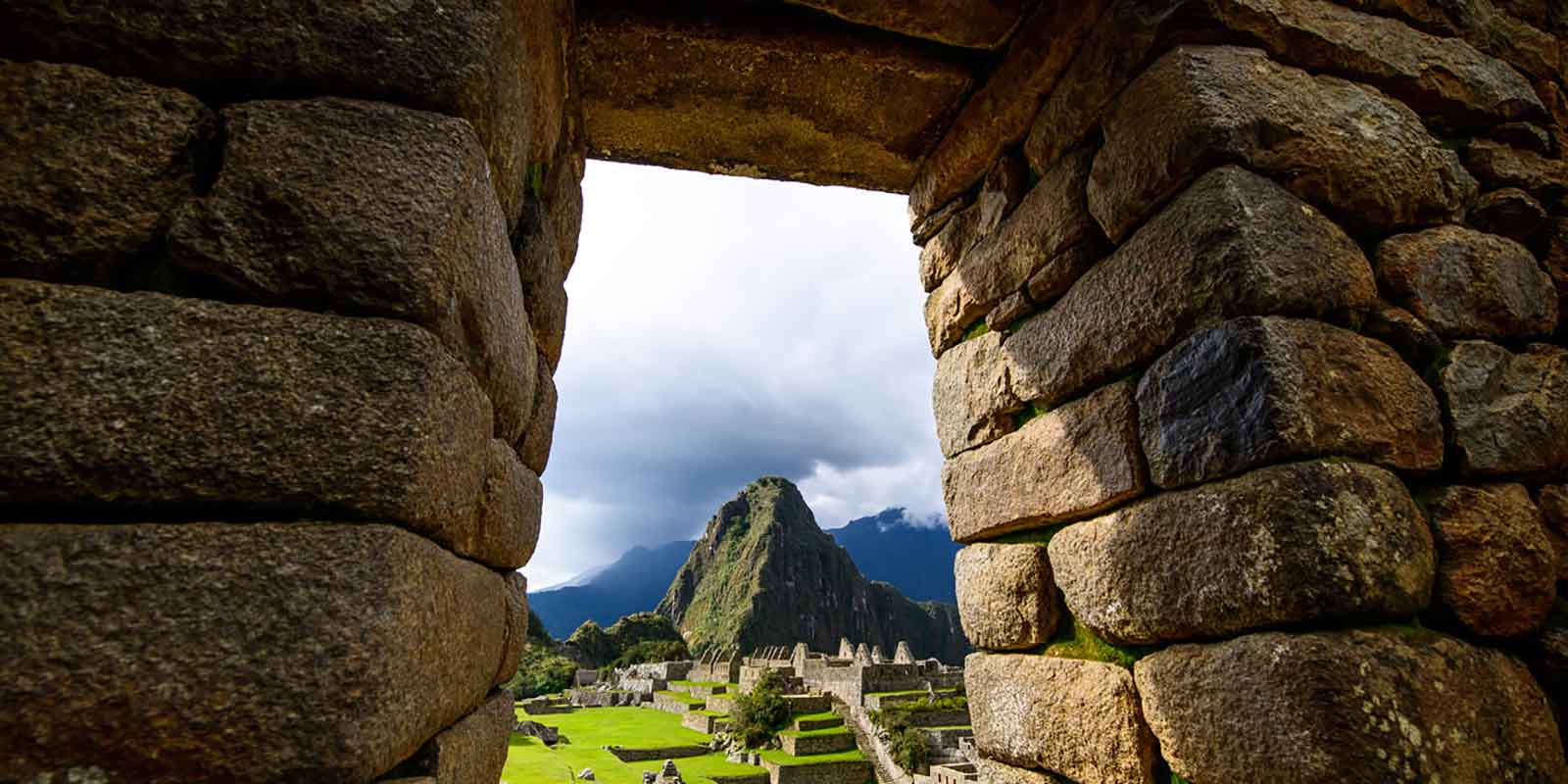 Full day tour to Machu Picchu by Vistadome train