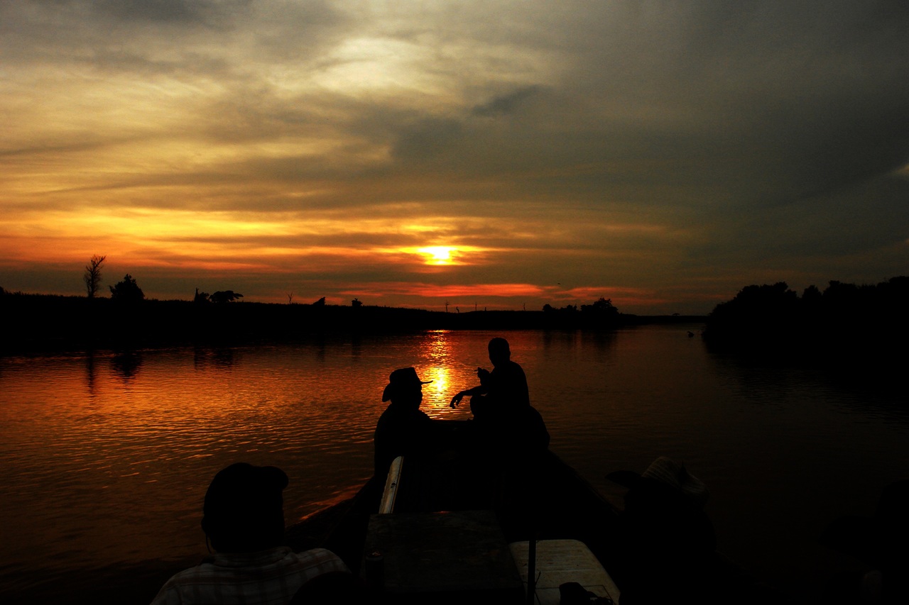 Paseo en bote en el Amazonas en Puerto Maldonado Perú