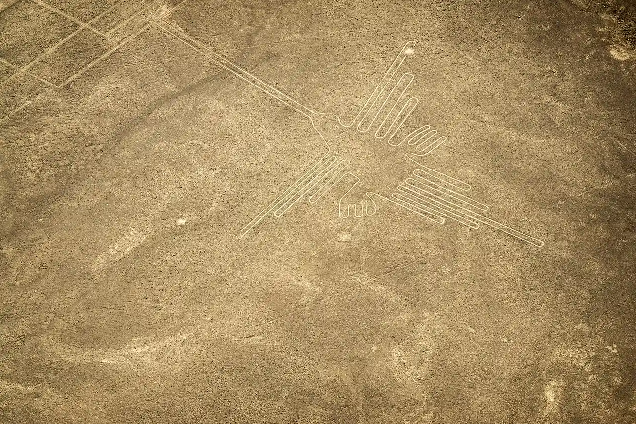 Figura del Colibrí de las Líneas de Nazca vista desde la avioneta